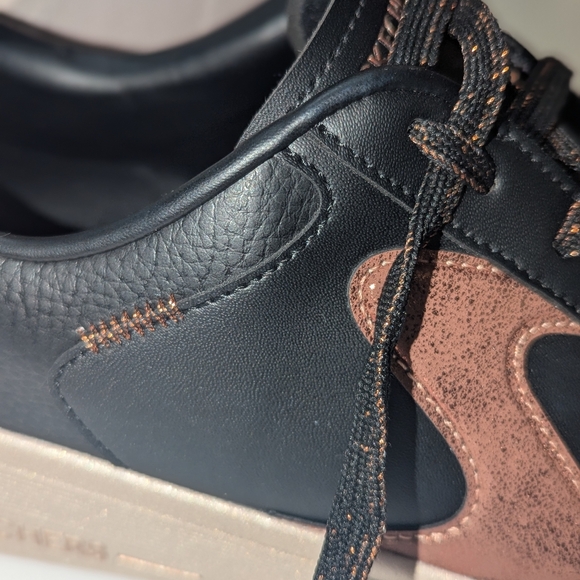 Skechers Hi Land Court Sneakers, Black/Rose Gold, Sz 10,  EUC - Picture 6 of 9